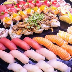 umi-sushi-sashimi-platter